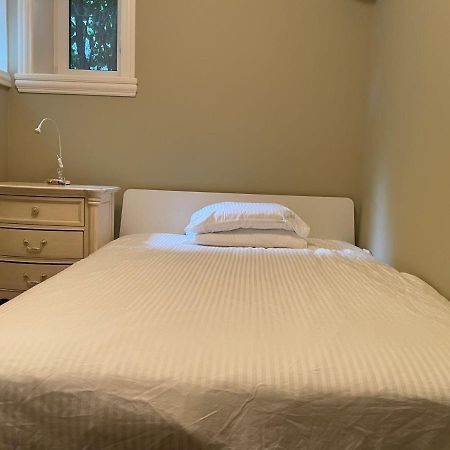 Spacious Cozy House In Vancouver West Екстериор снимка